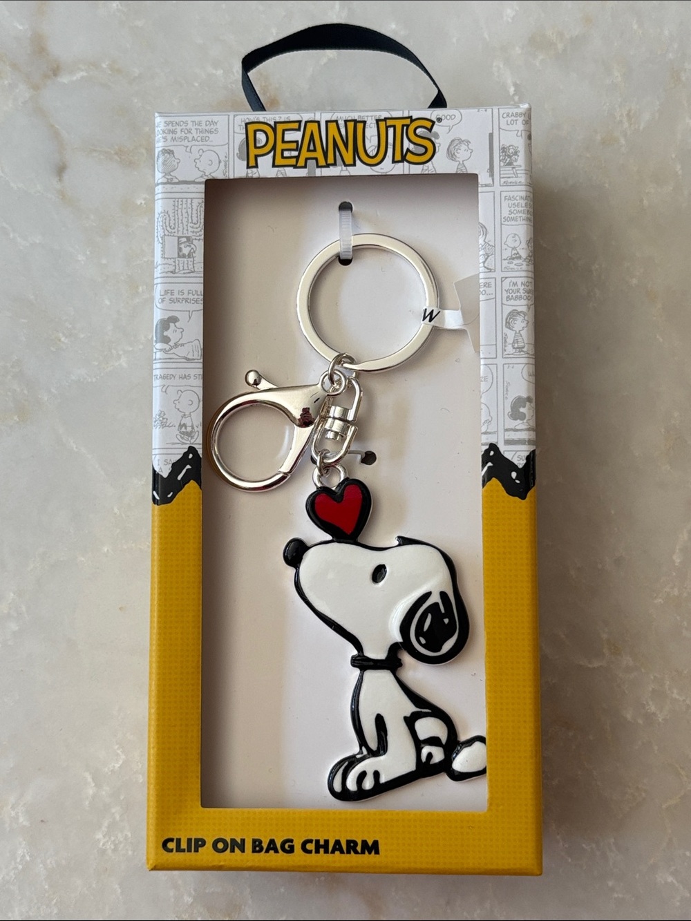 NIB Peanuts Classic Snoopy White & Red Heart Clip-On Keychain